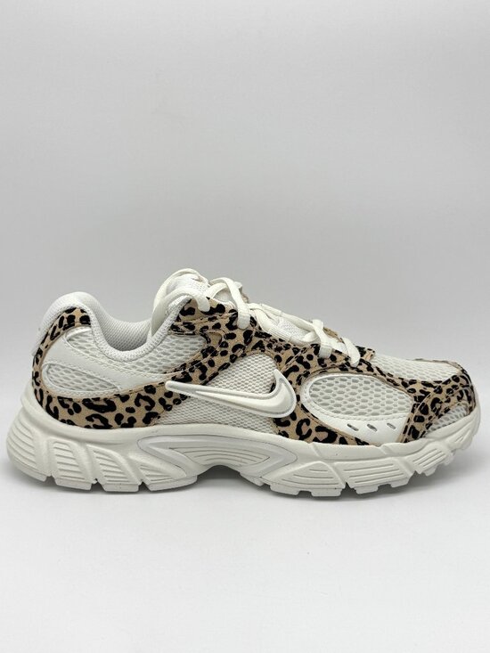 Nike Shoes - Nike Womens V5 RNR Sueded Leopard Print Shoes Sz 6.5 New IR5823-133